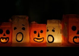 ULTIMATE Portland 2019 Halloween Trick-or-Treating Guide + Beaverton, Tigard, Hillsboro, Sherwood & More! trick or treat halloween