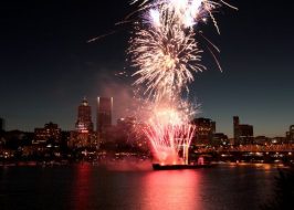 Get A Front Row Seat to 2018 July 4th Fireworks w/ Portland Spirit! | Portland Dinner Cruise & Columbia Gorge Sternwheeler Viewing Cruise fireworks