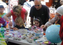 Portland 2019 Easter Fun Day w/ SCRAP PDX @ Portland Saturday Market | Child Friendly Activities To Help Promote Creative and Environmentally Sustainable Behavior, Arts & Crafts PSM SCRAP